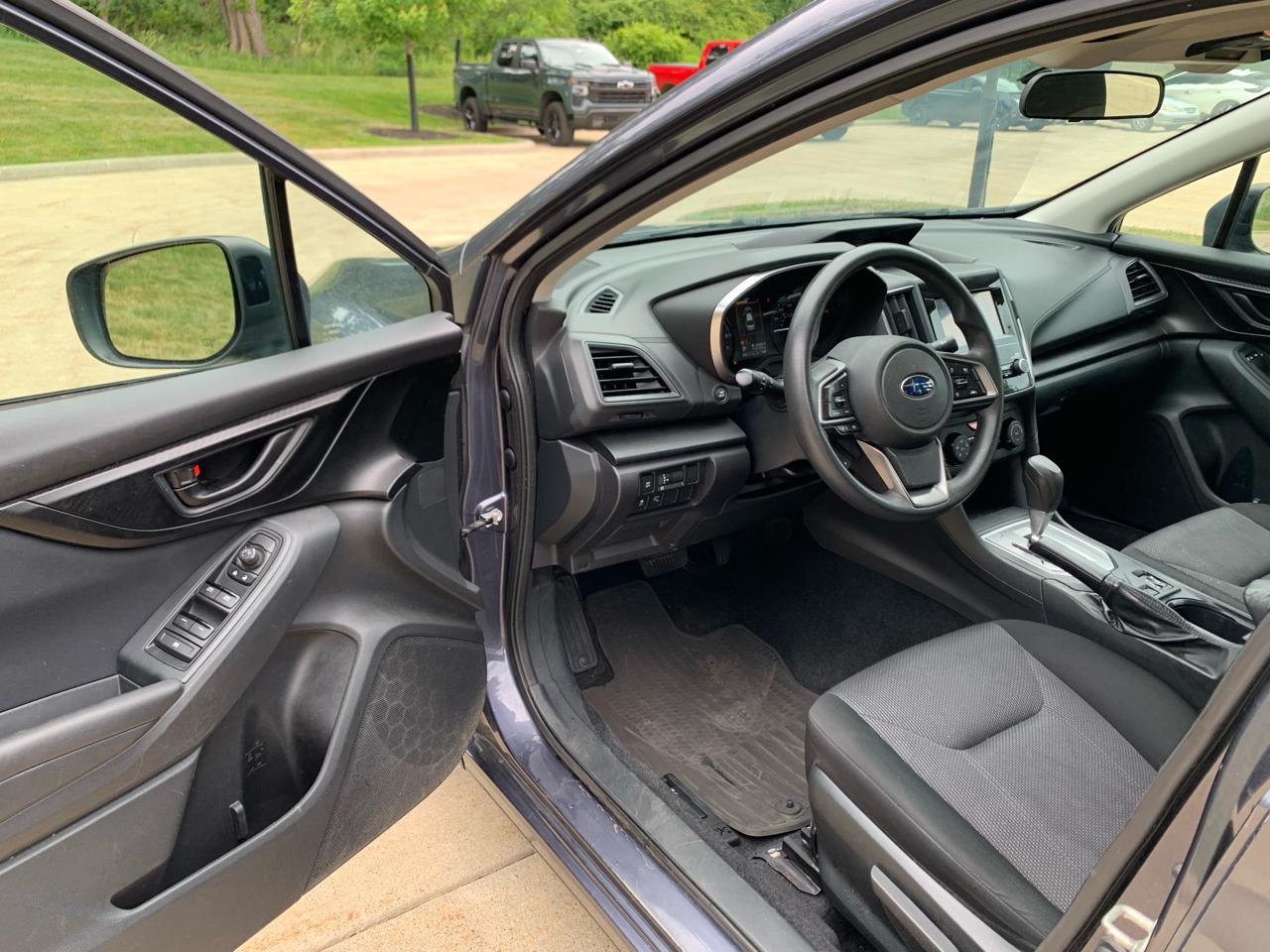 Subaru Impreza 2.0i Premium CVT 4-Door 2017