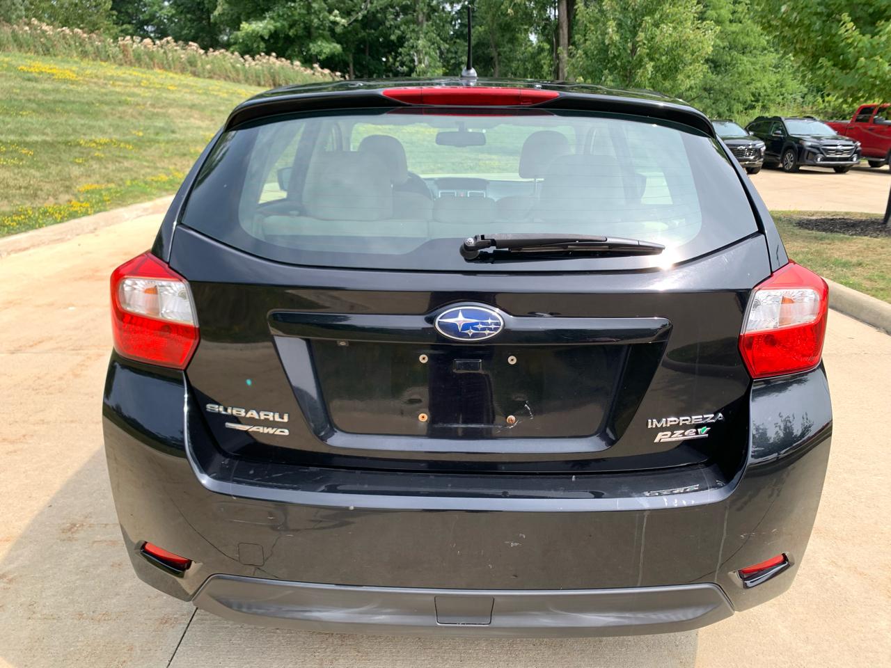 Subaru Impreza 2.0i PZEV CVT 5-Door 2015