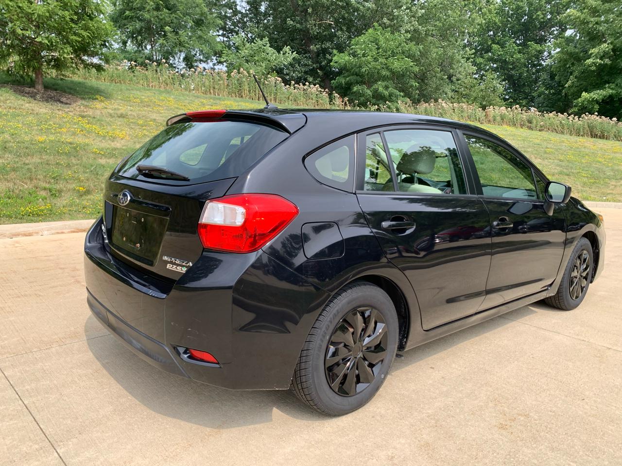 Subaru Impreza 2.0i PZEV CVT 5-Door 2015