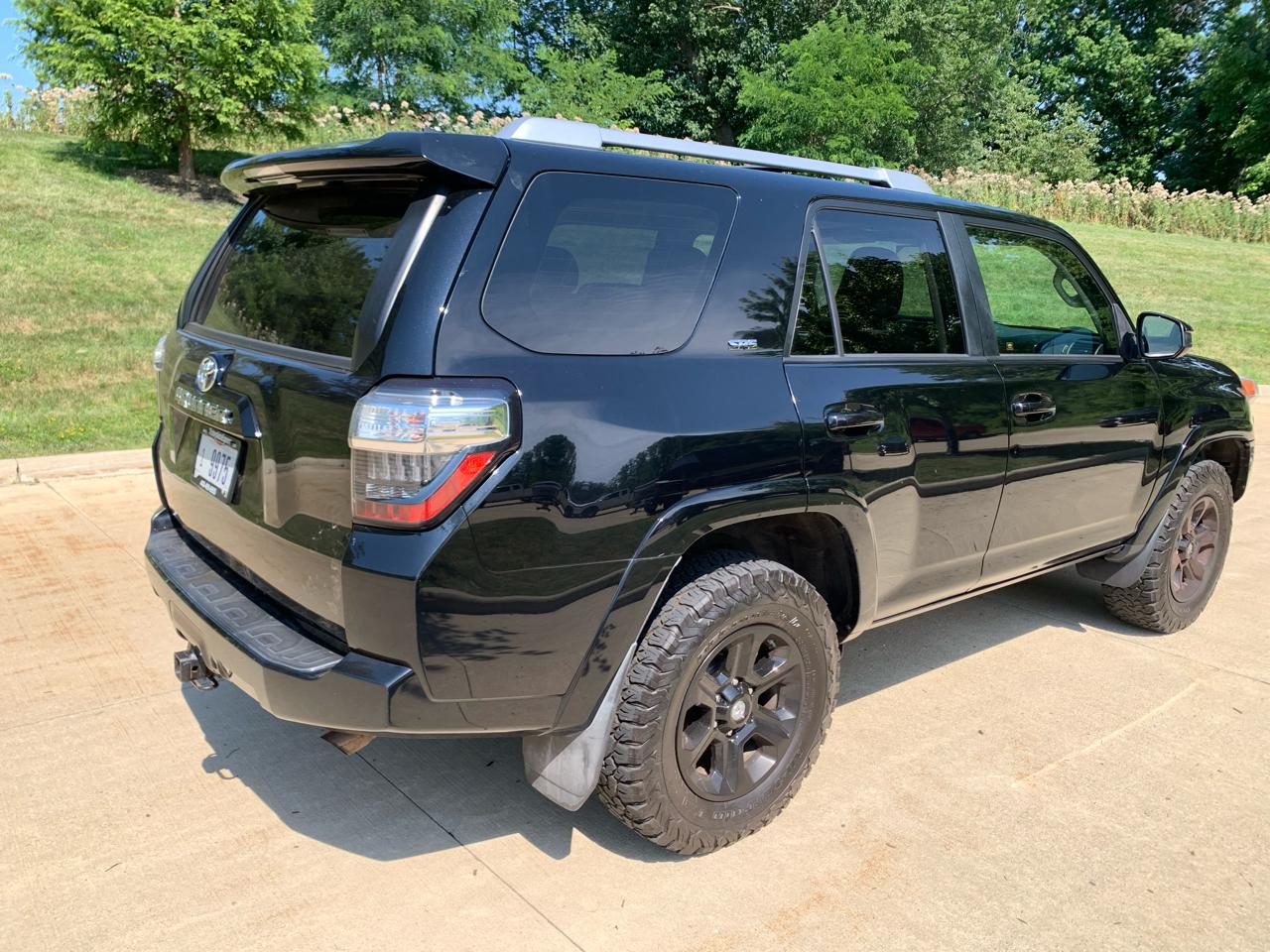 Toyota 4Runner SR5 4WD 2015