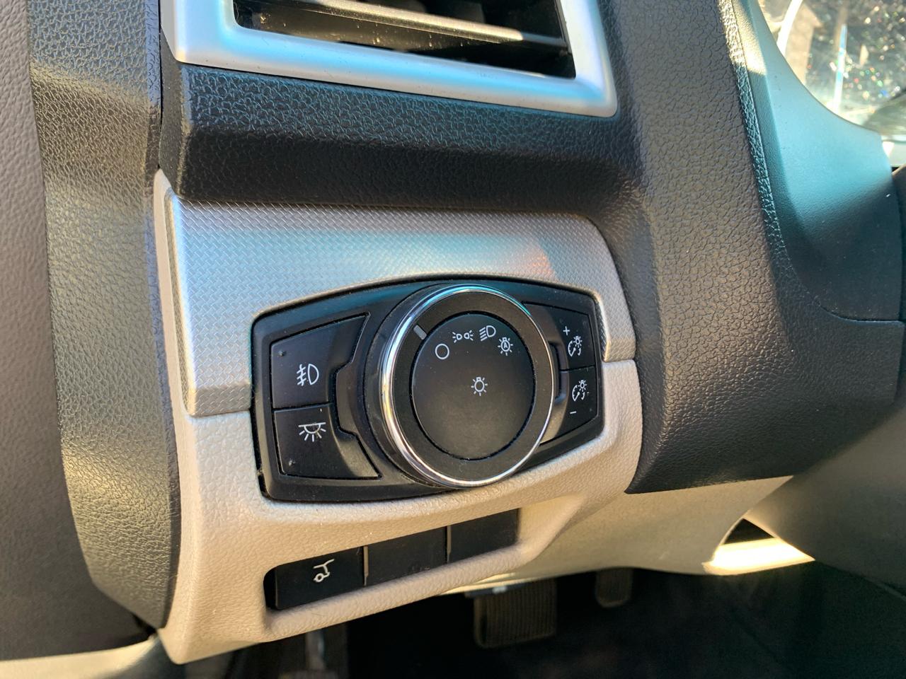 Ford Explorer XLT 4WD 2015