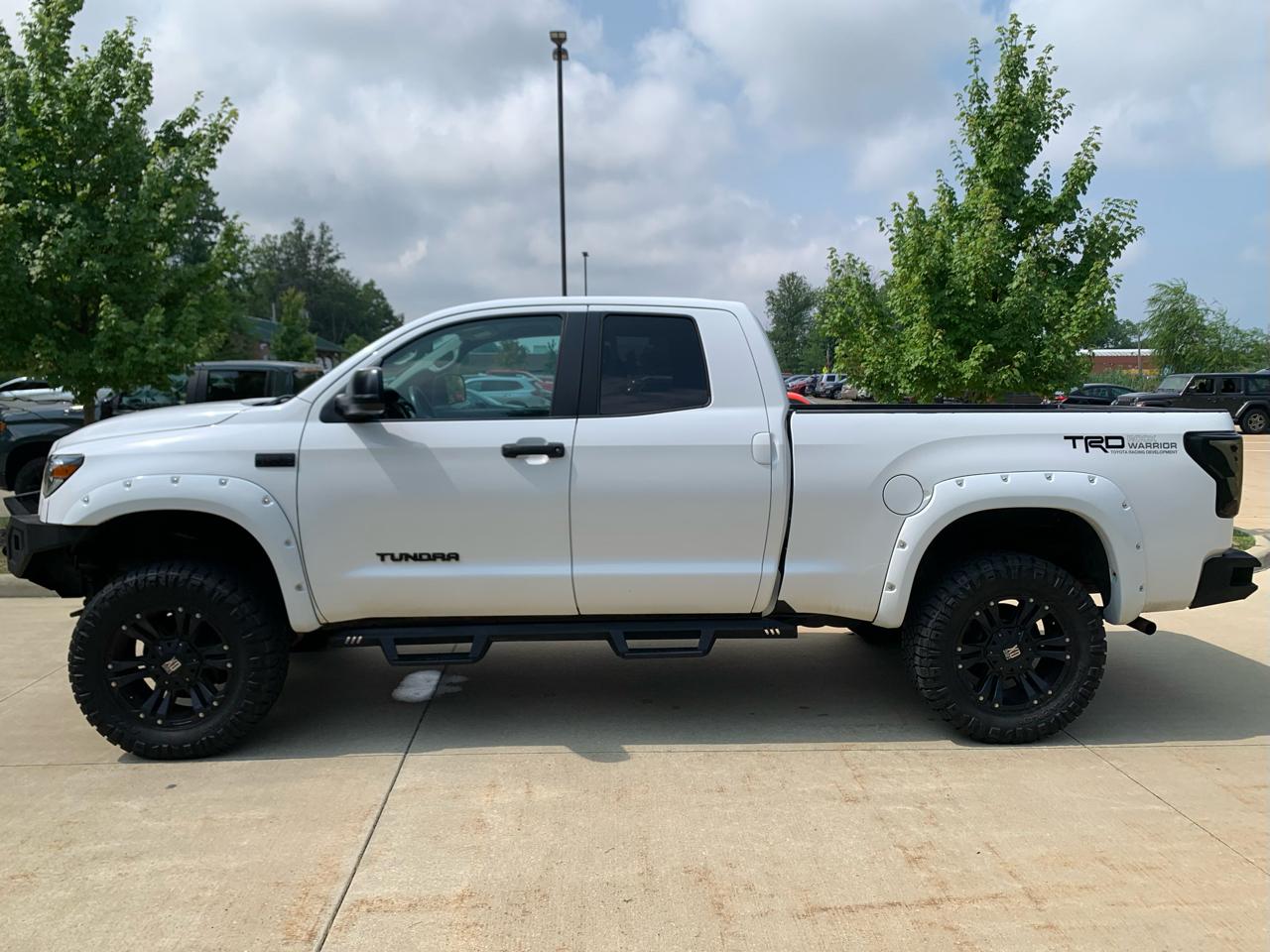 Toyota Tundra Tundra-Grade 5.7L FFV Double Cab Long Bed 4WD 2011