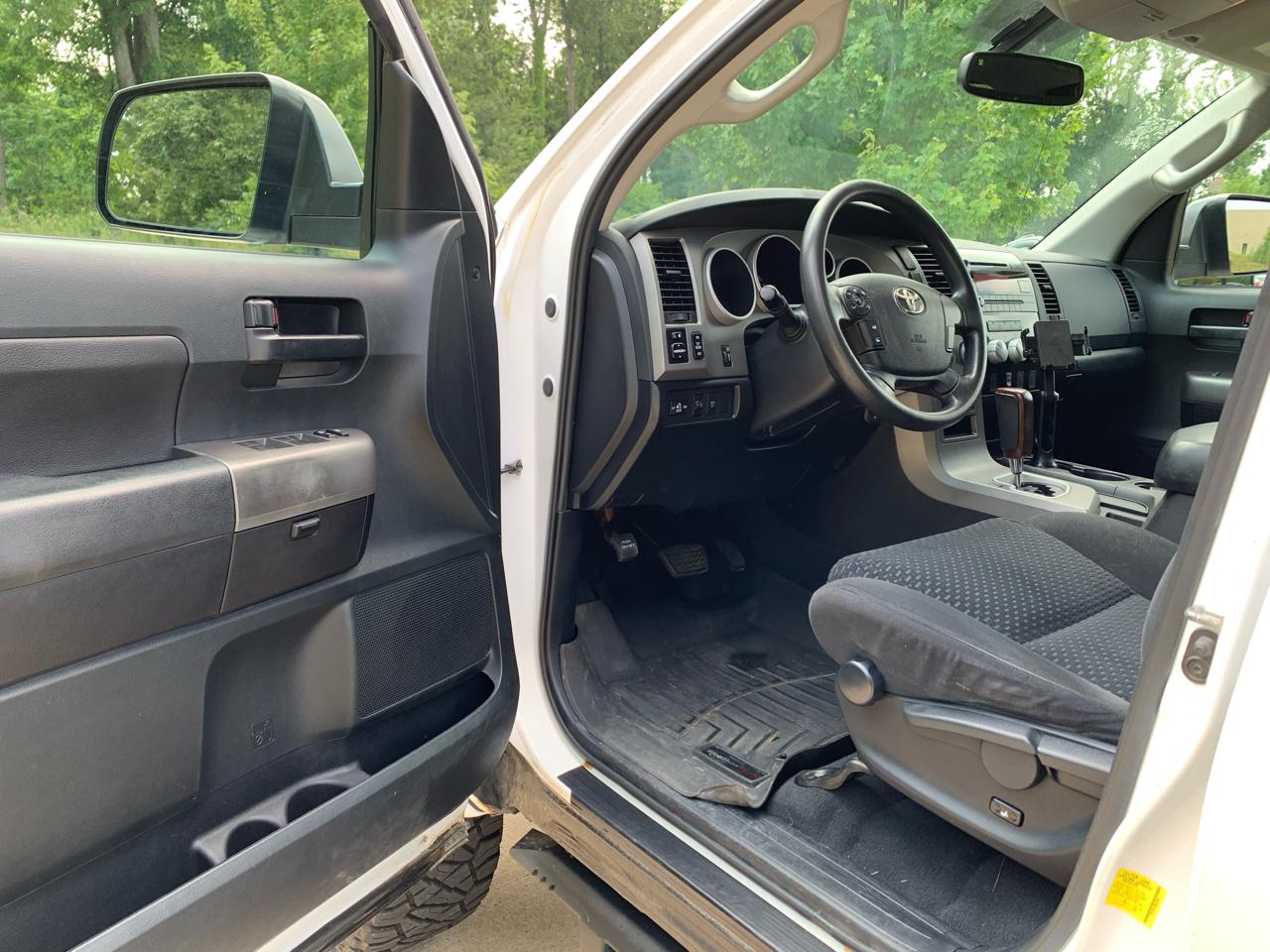 Toyota Tundra Tundra-Grade 5.7L FFV Double Cab Long Bed 4WD 2011