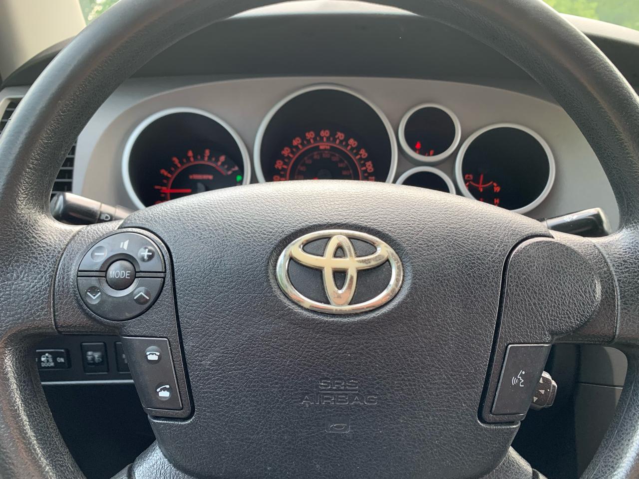 Toyota Tundra Tundra-Grade 5.7L FFV Double Cab Long Bed 4WD 2011