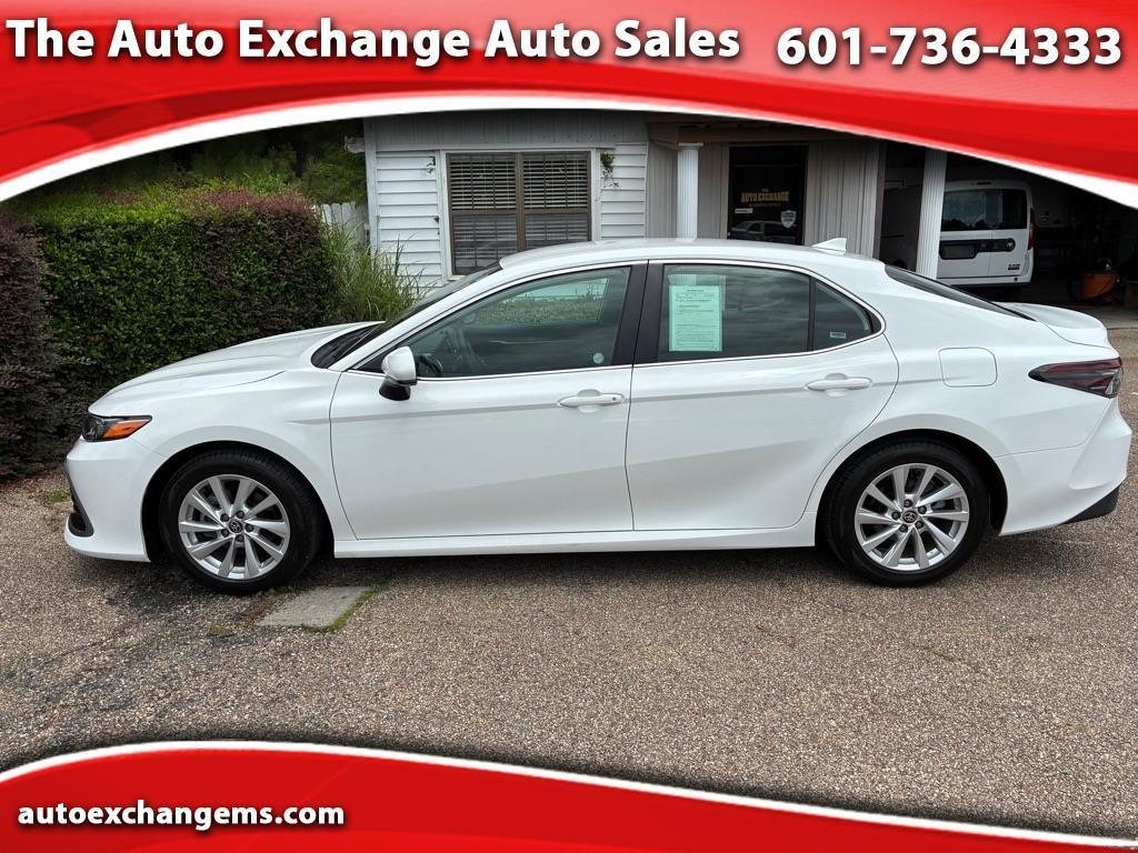 2024 Toyota Camry LE