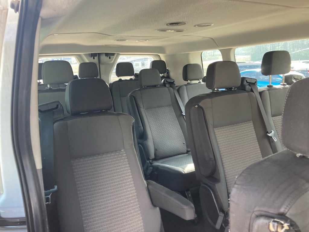 Ford Transit 350 Wagon Low Roof XL w/Sliding Pass. 148-in. WB 2021