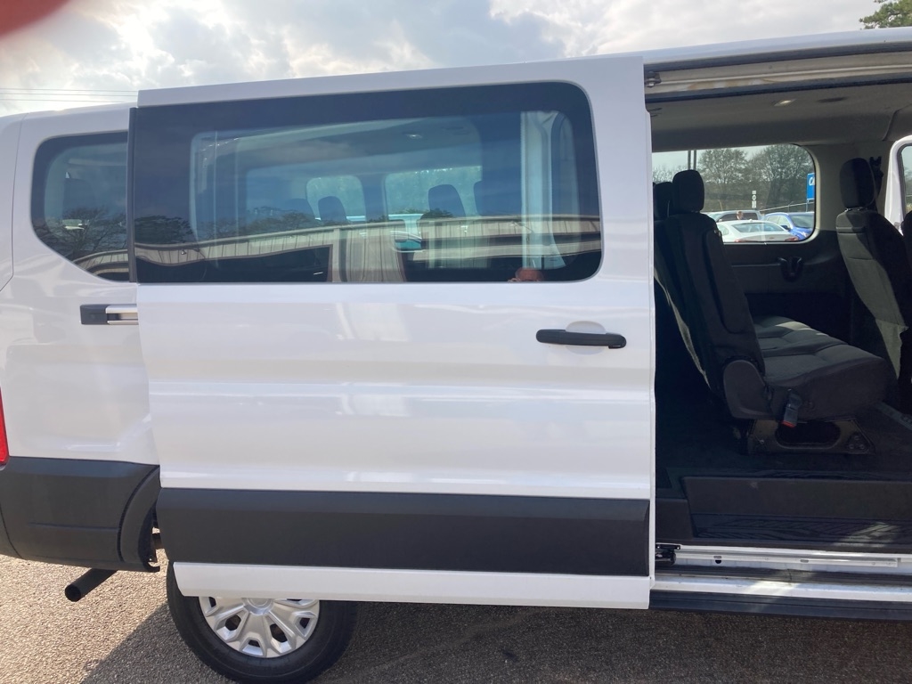 Ford Transit 350 Wagon Low Roof XL w/Sliding Pass. 148-in. WB 2021