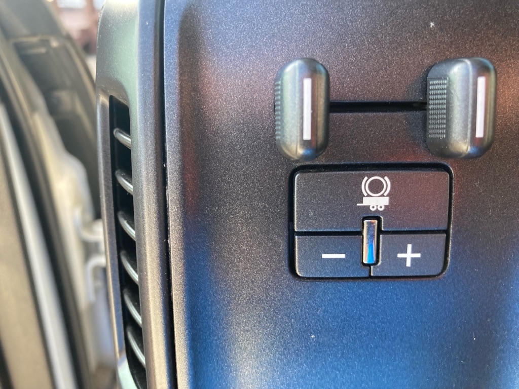 Chevrolet Silverado 2500HD Work Truck Crew Cab 2WD 2016