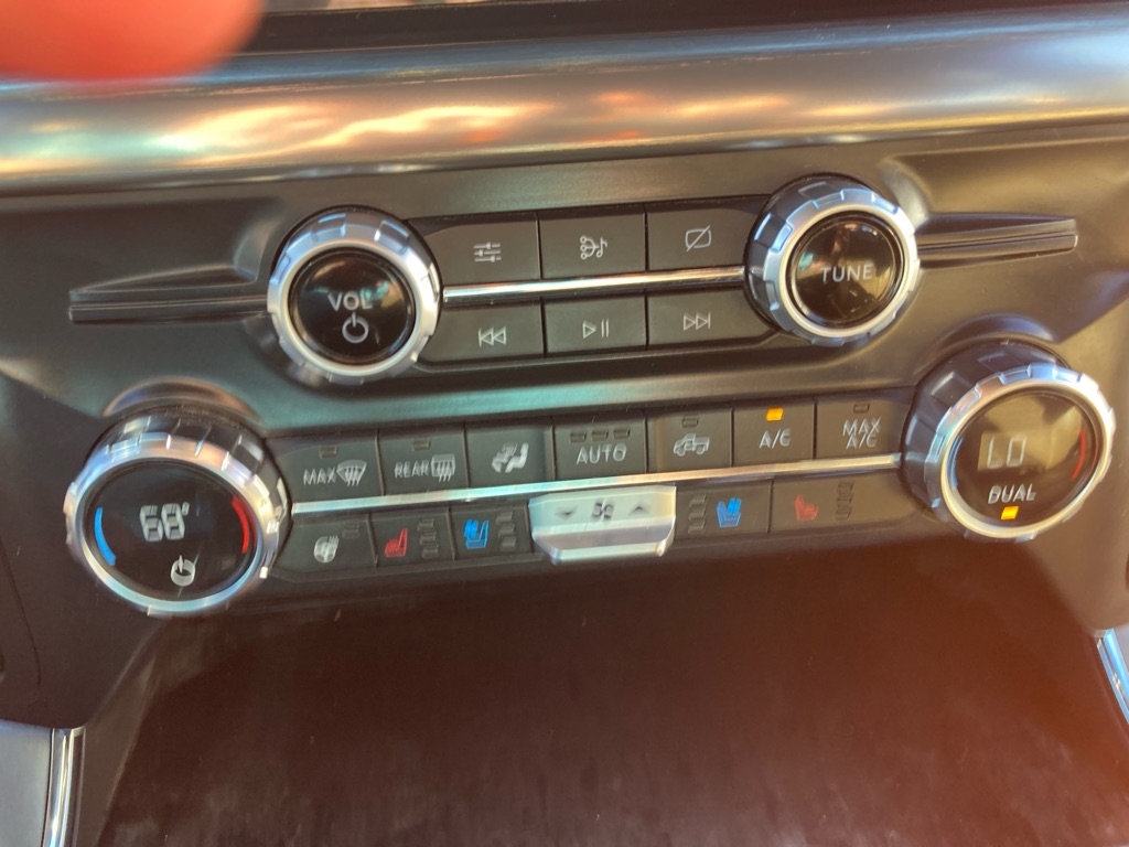 Ford F-150 SuperCrew 150" Lariat 4WD 2021