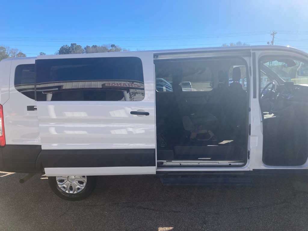 Ford Transit 350 Wagon Low Roof XL w/Sliding Pass. 148-in. WB 2023