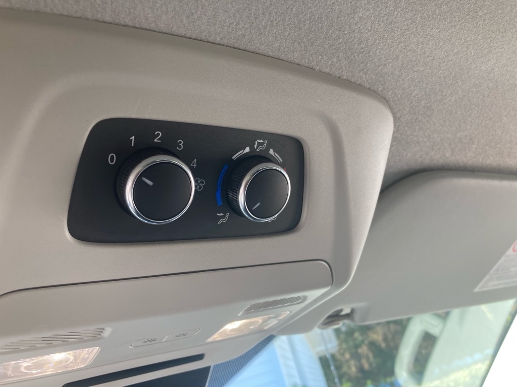 Ford Transit 350 Wagon Low Roof XL w/Sliding Pass. 148-in. WB 2023