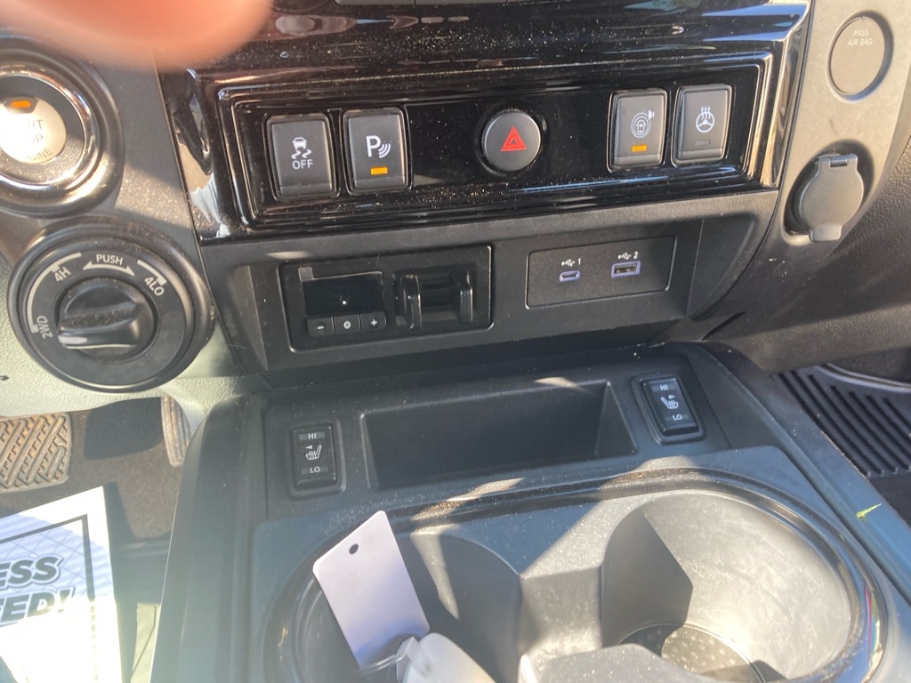 Nissan Titan PRO-4X Crew Cab 4WD SWB 2021