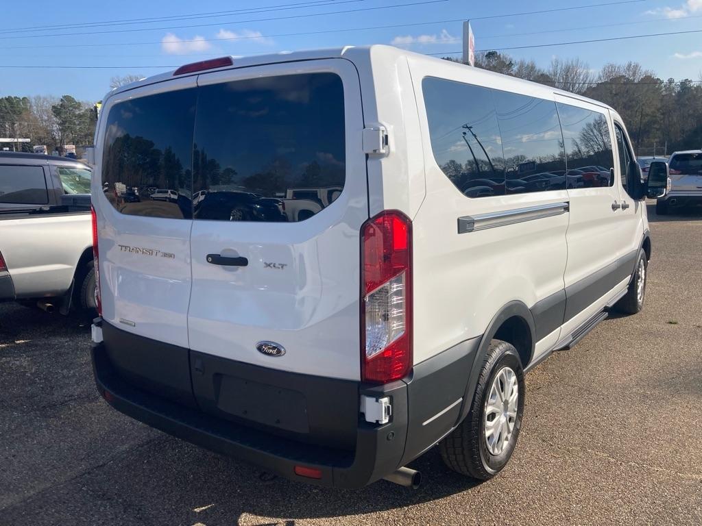 Ford Transit 350 Wagon Low Roof XLT w/Sliding Pass. 148-in. WB 2023