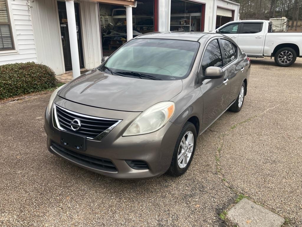 Nissan Versa S Plus 4D Sedan 2014