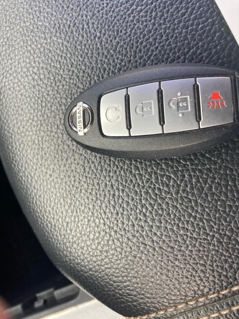 Nissan Titan SL 4WD 2017