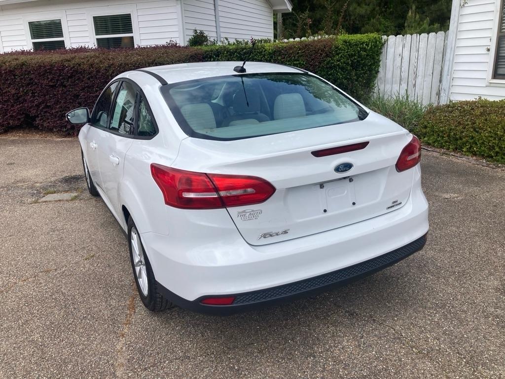 Ford Focus 4dr Sdn SE 2015