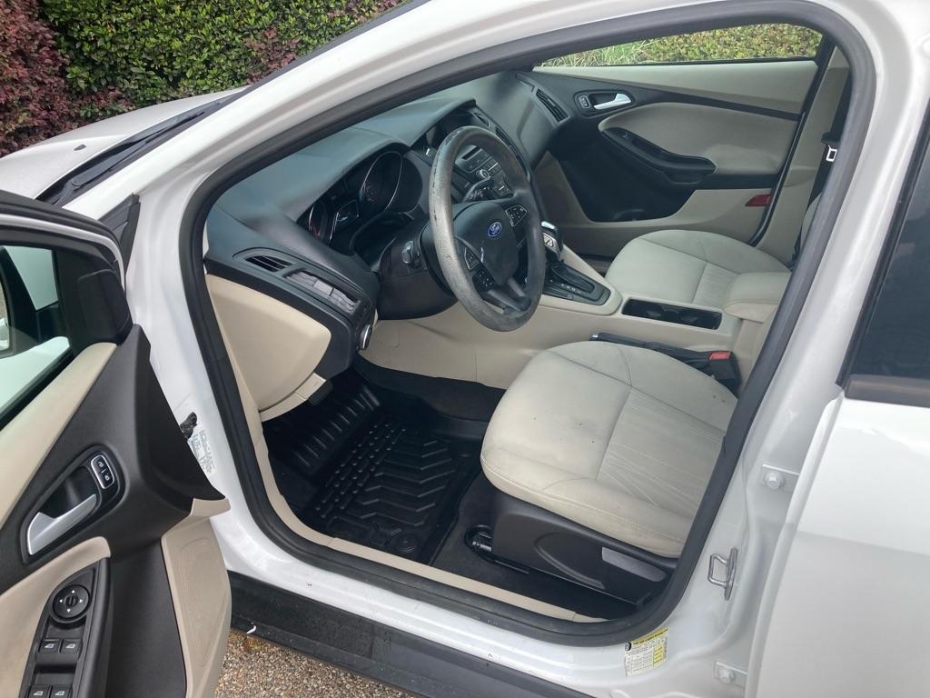 Ford Focus 4dr Sdn SE 2015