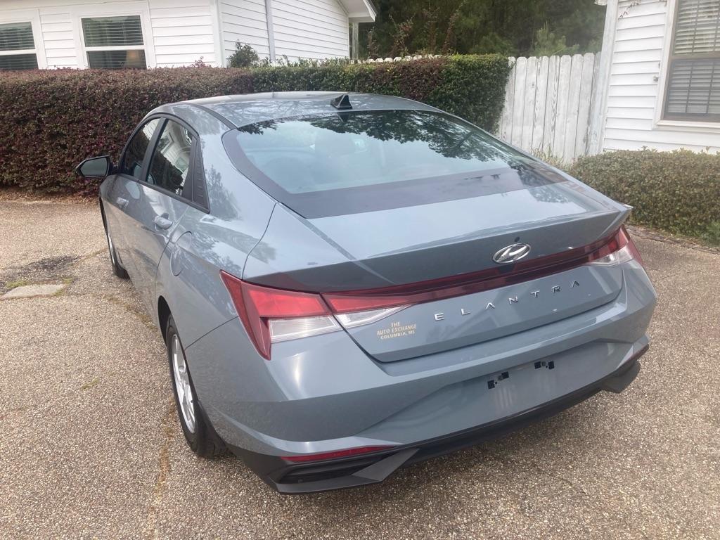 Hyundai Elantra SE 2022