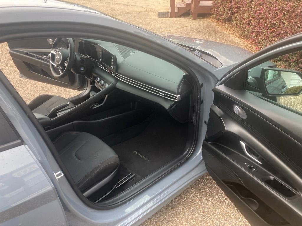 Hyundai Elantra SE 2022