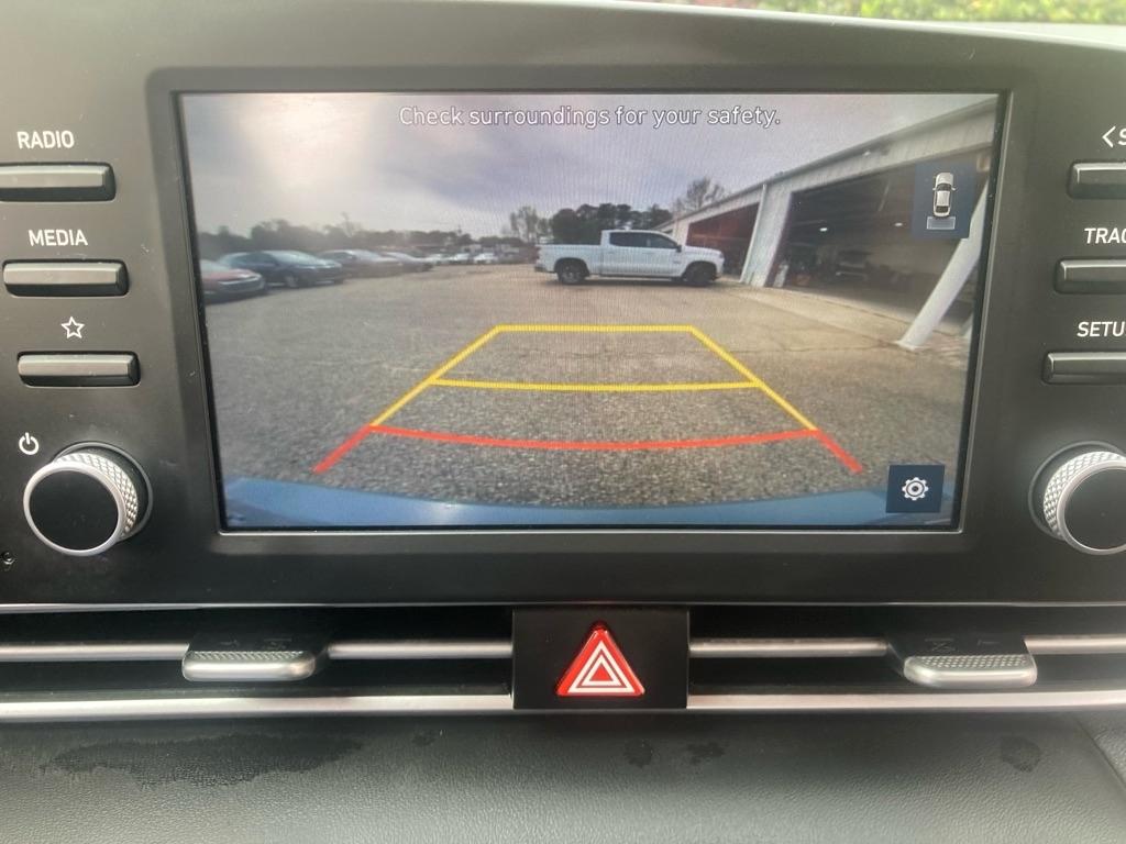 Hyundai Elantra SE 2022