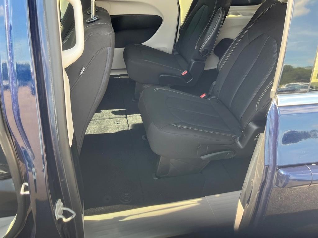 Chrysler Voyager 4dr LX V6 2020