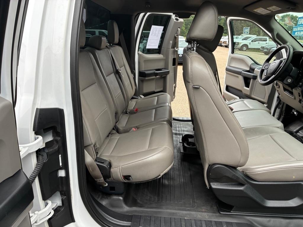 Ford F-150 4WD SuperCab 145" XL 2019