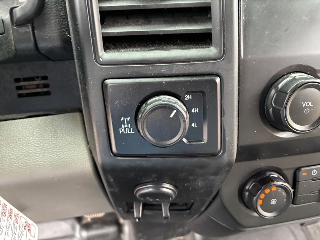 Ford F-150 4WD SuperCab 145" XL 2019