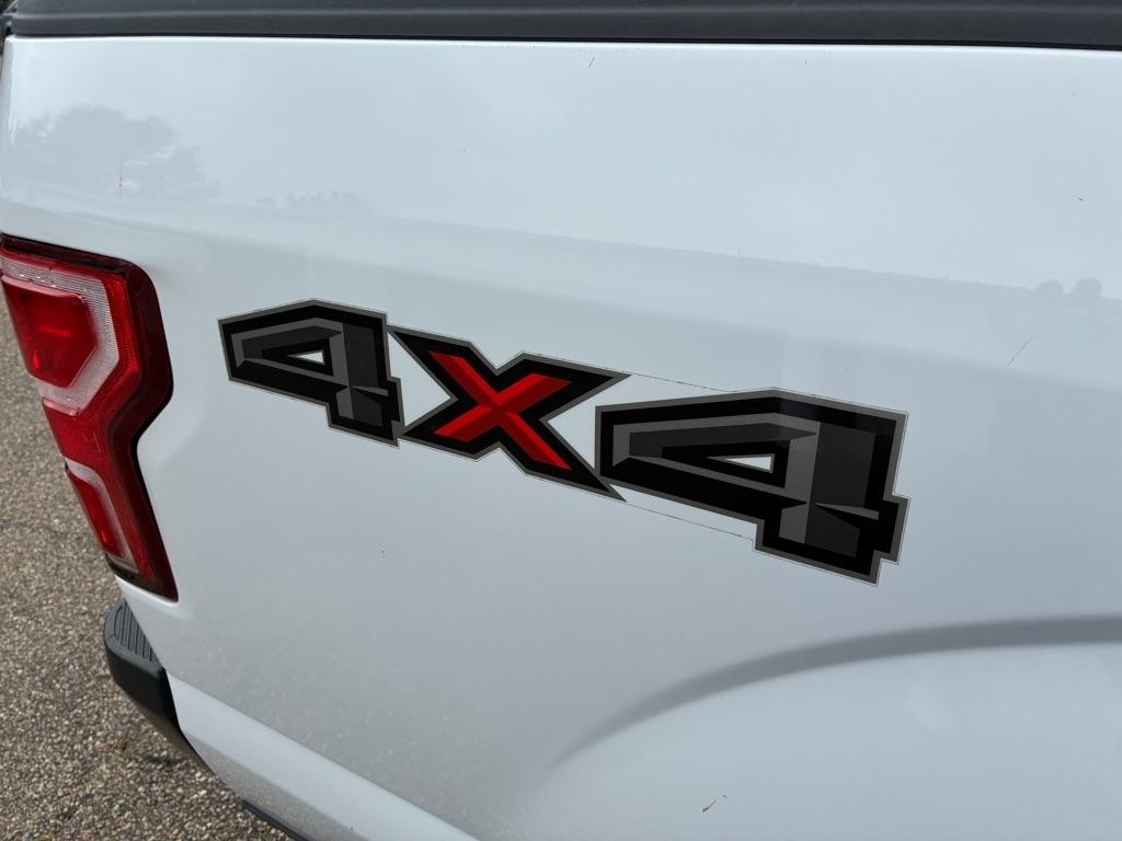 Ford F-150 4WD SuperCab 145" XL 2019