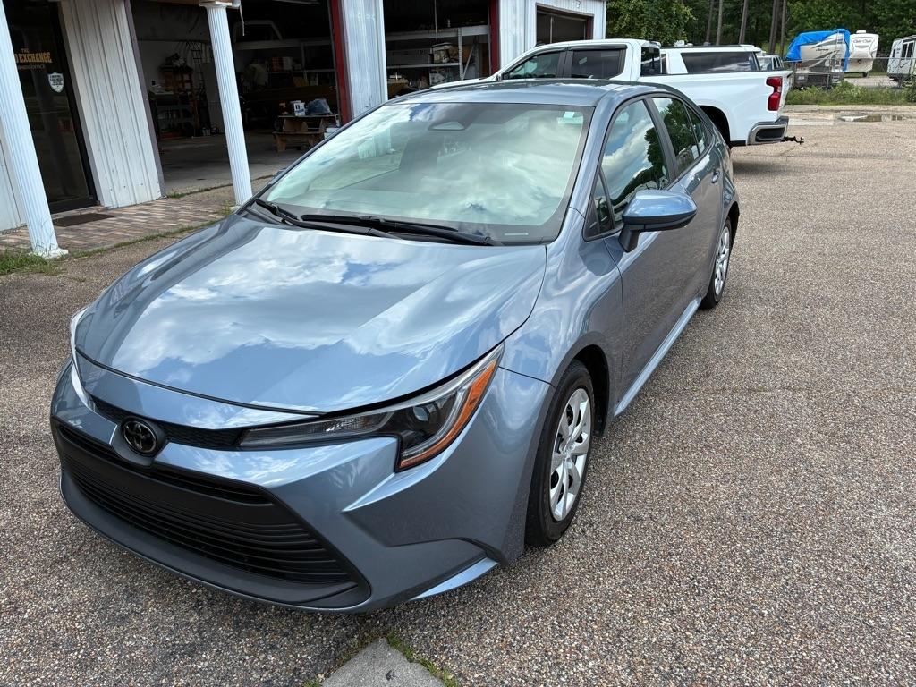 Toyota Corolla LE 2024