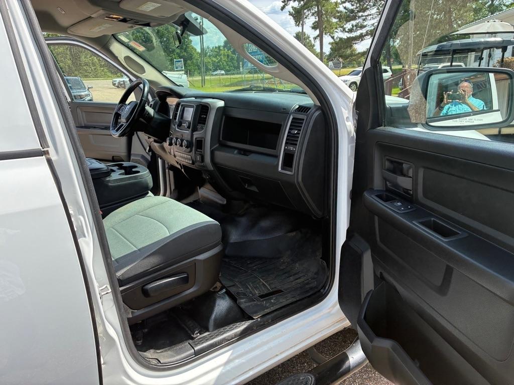 RAM 1500 Classic Tradesman Quad Cab 2WD 2022