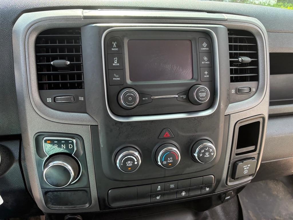RAM 1500 Classic Tradesman Quad Cab 2WD 2022