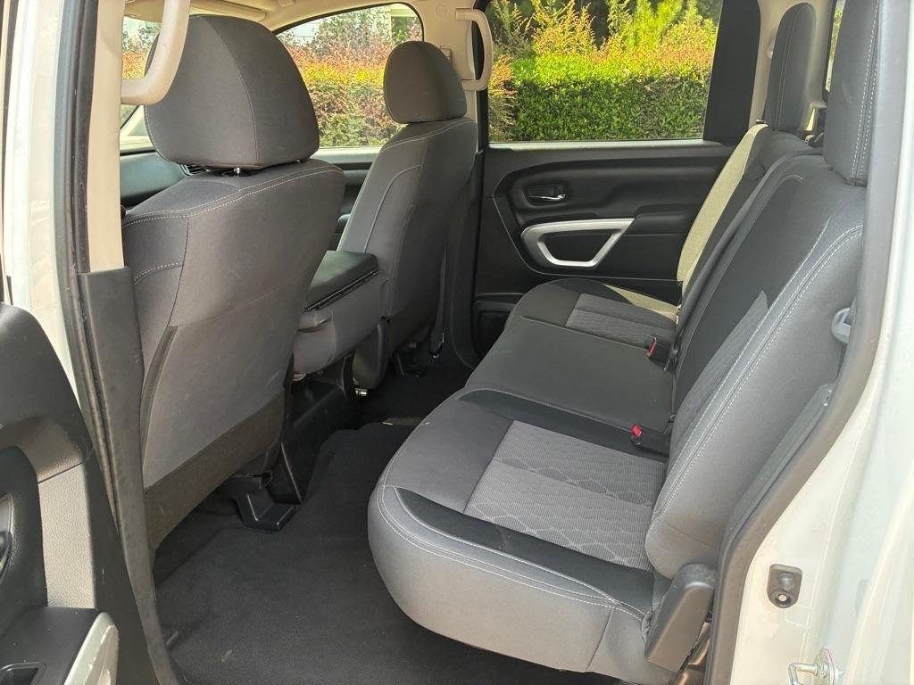Nissan Titan SV Crew Cab 2WD 2022
