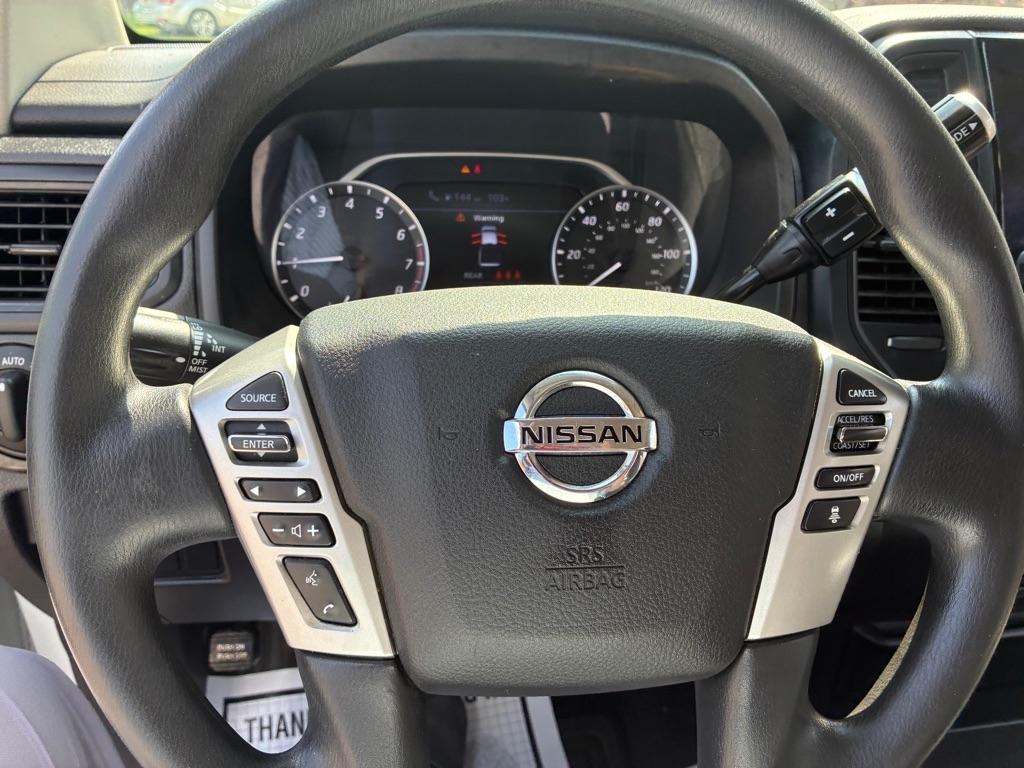 Nissan Titan SV Crew Cab 2WD 2022