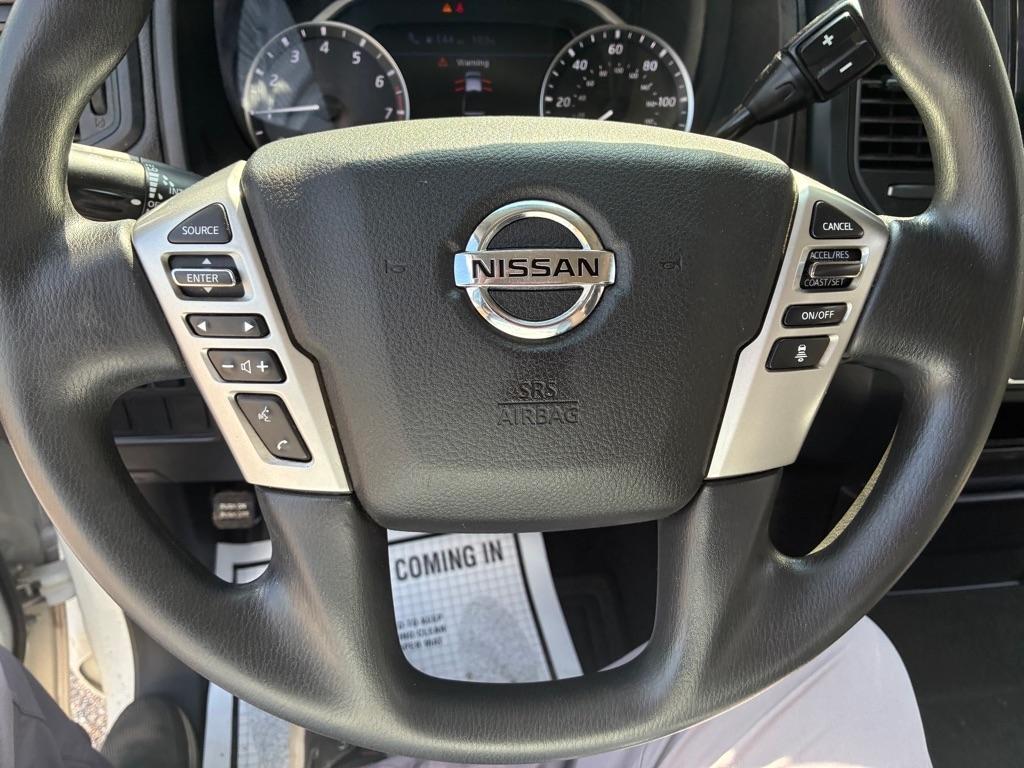 Nissan Titan SV Crew Cab 2WD 2022