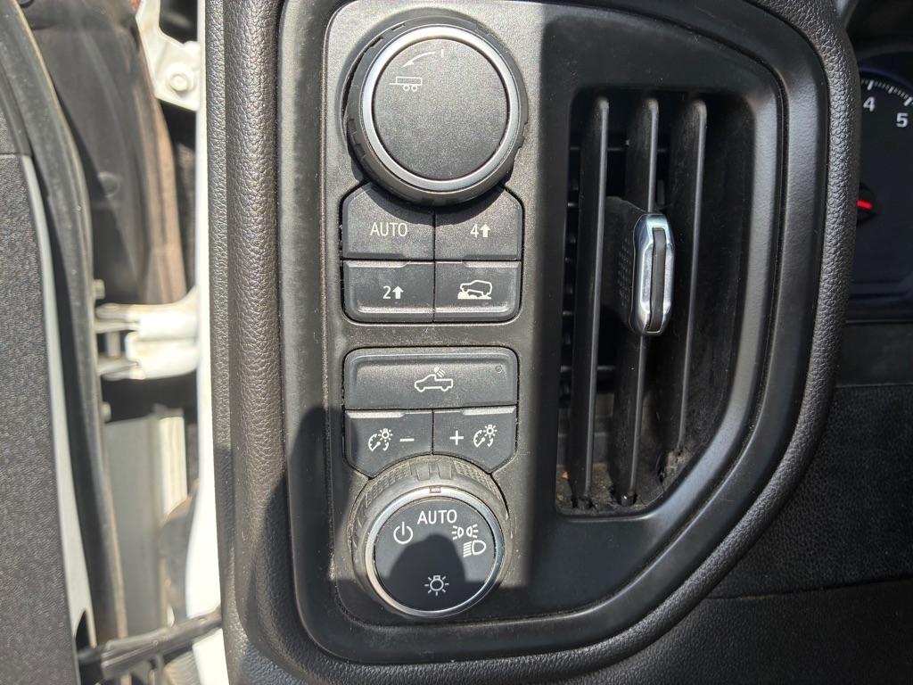 Chevrolet Silverado 1500 W/T Crew Cab 4WD 2022
