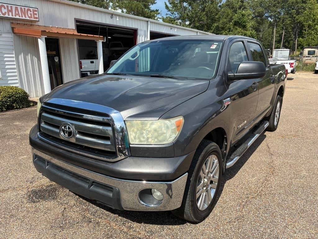 Toyota Tundra SR5 CrewMax 5.7L 2WD 2013