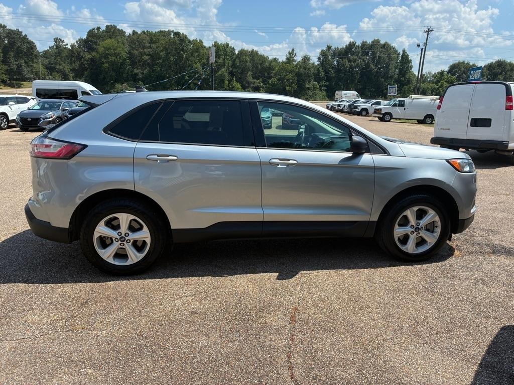Ford Edge SE AWD 2022