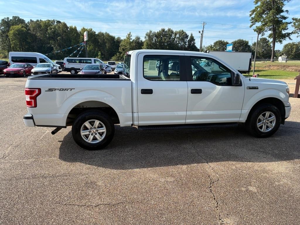 Ford F-150 photo 2
