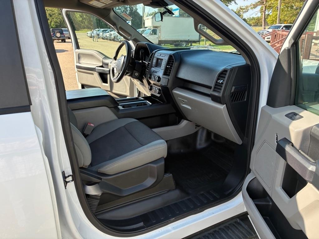 Ford F-150 photo 9