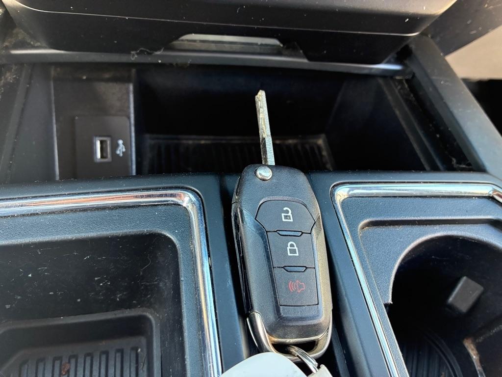 Ford F-150 photo 14