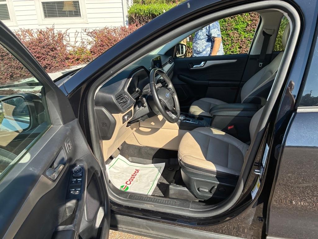 Ford Escape photo 7