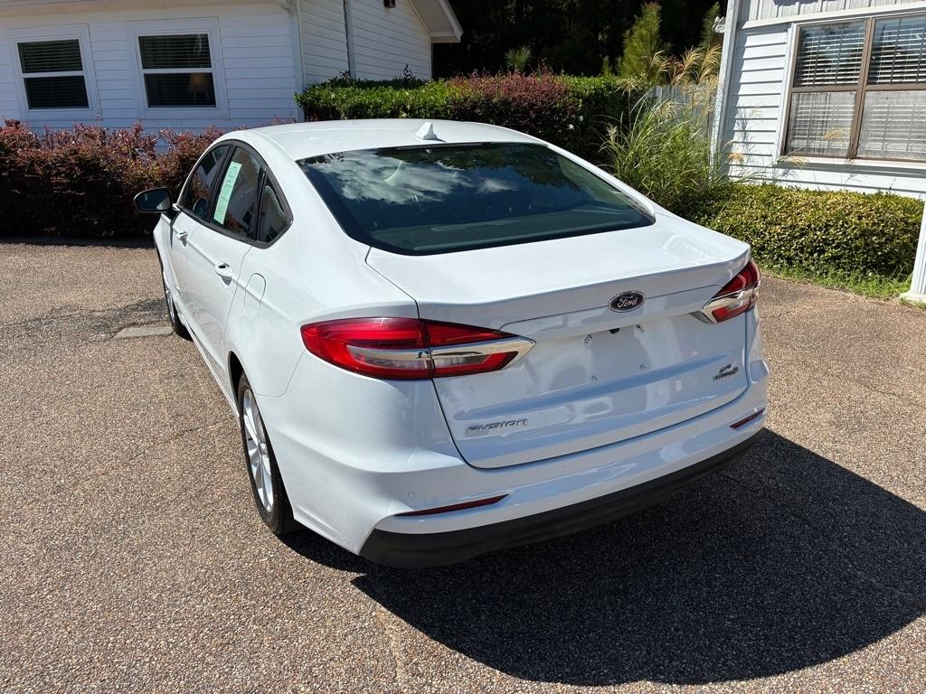 Ford Fusion photo 5