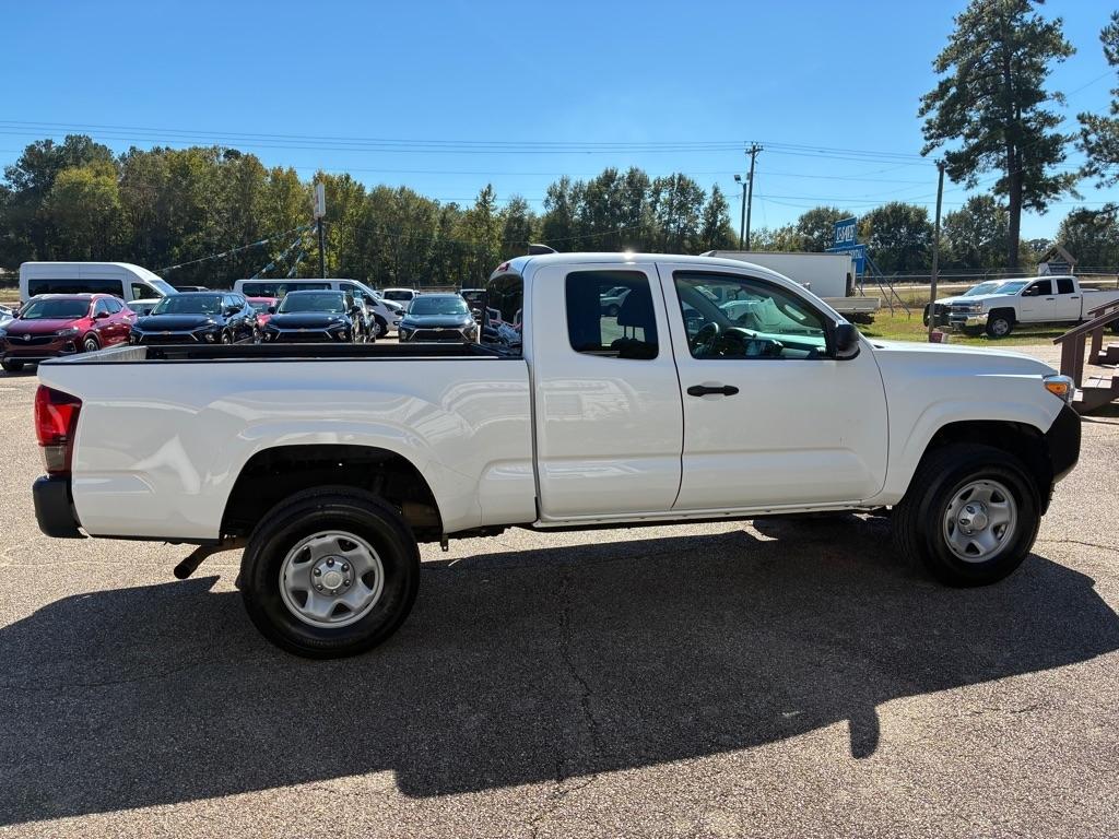 Toyota Tacoma 2WD Access Cab I4 AT SR (Natl) 2022