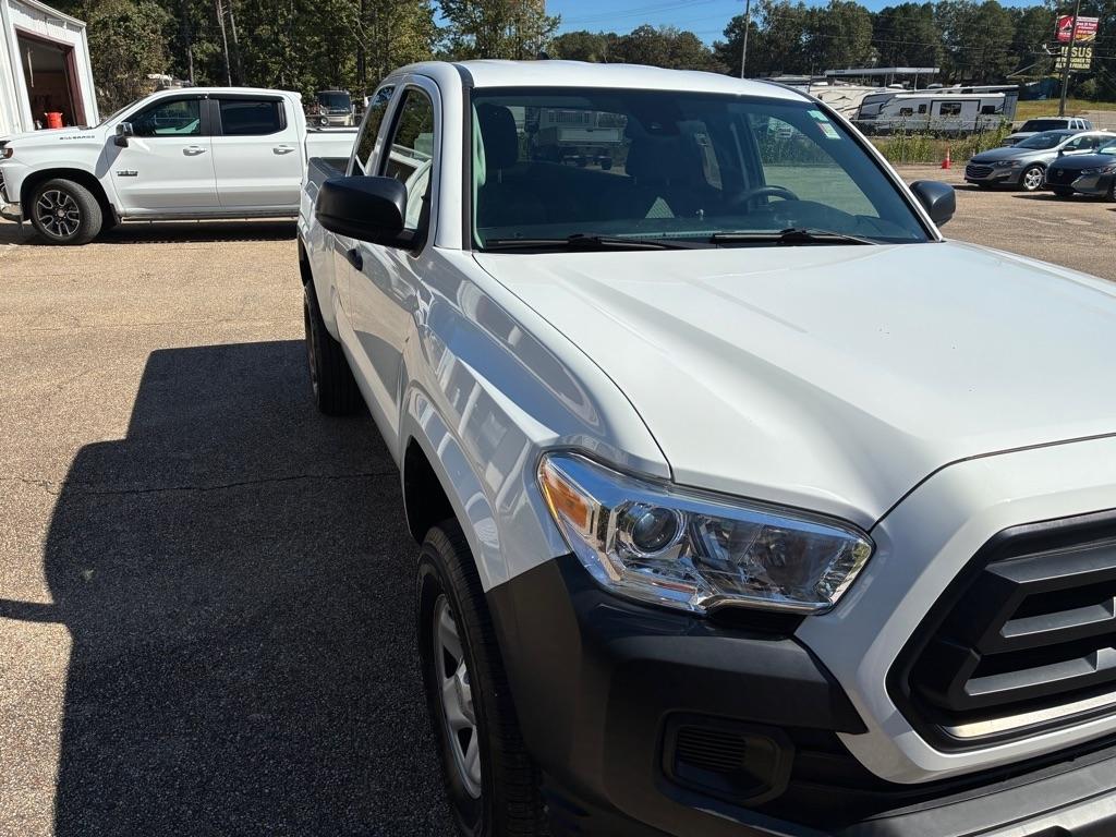 Toyota Tacoma 2WD Access Cab I4 AT SR (Natl) 2022