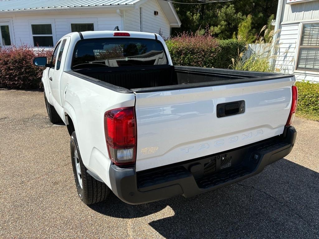 Toyota Tacoma 2WD Access Cab I4 AT SR (Natl) 2022