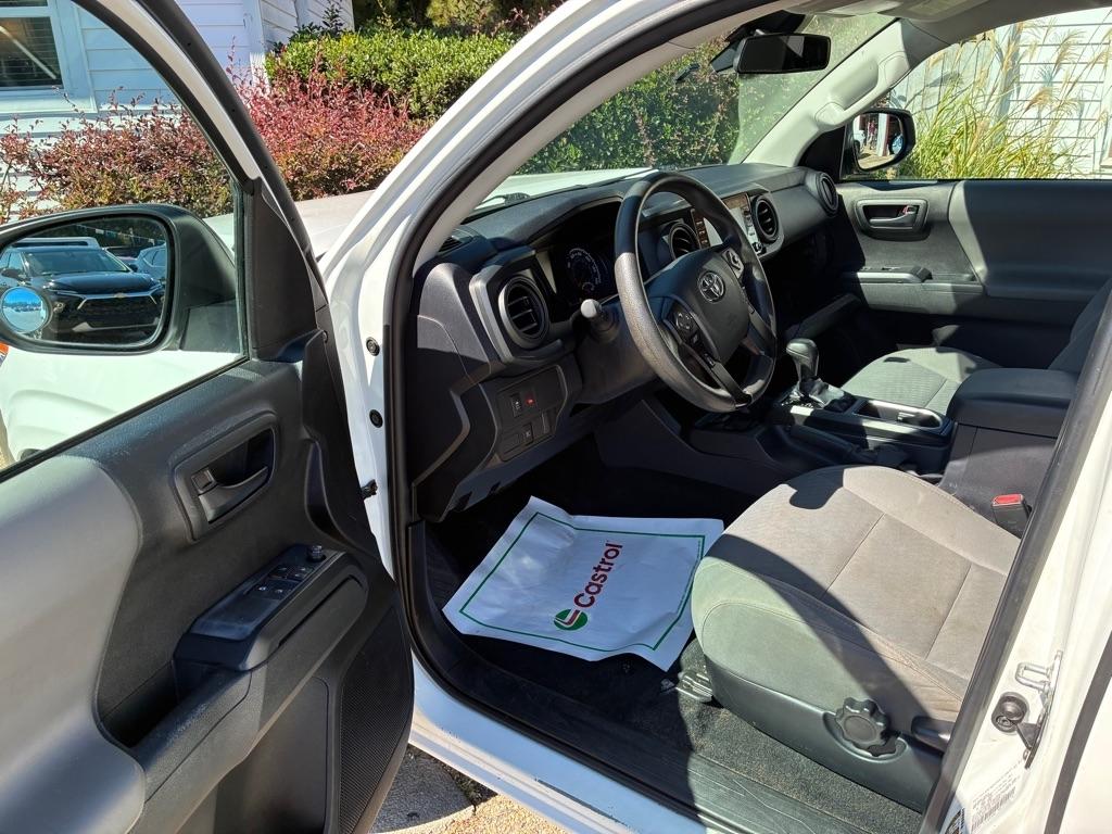 Toyota Tacoma 2WD Access Cab I4 AT SR (Natl) 2022