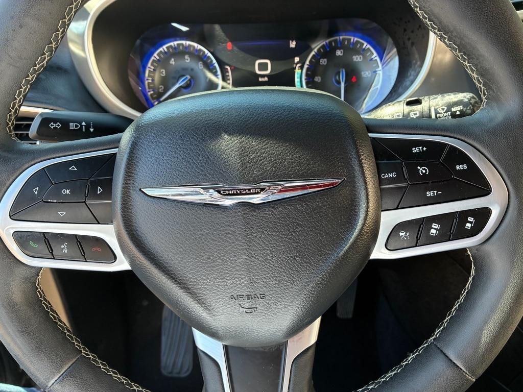 Chrysler Pacifica Select 2025