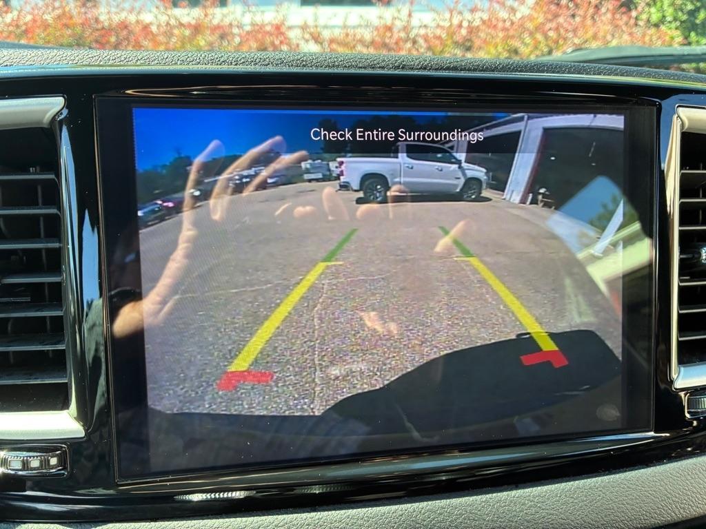 Chrysler Pacifica Select 2025