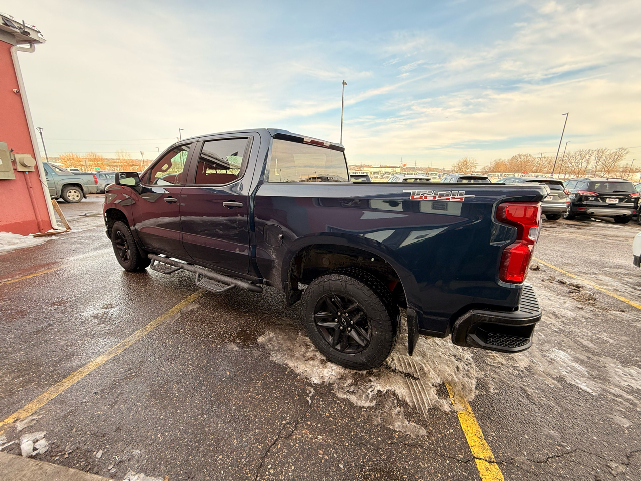 Chevrolet Silverado 1500 4WD Crew Cab 147" Custom Trail Boss 2021