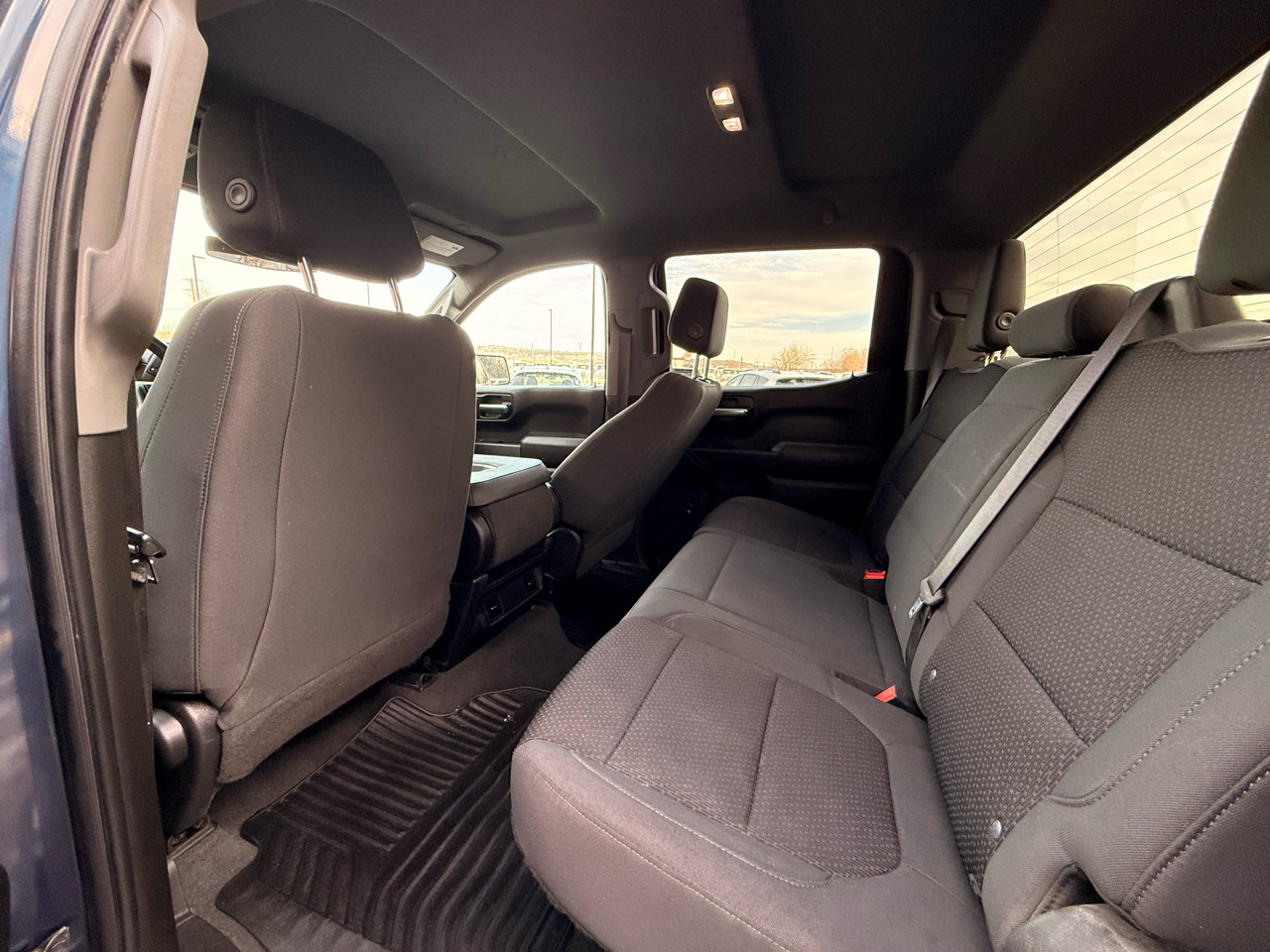 Chevrolet Silverado 1500 4WD Crew Cab 147" Custom Trail Boss 2021